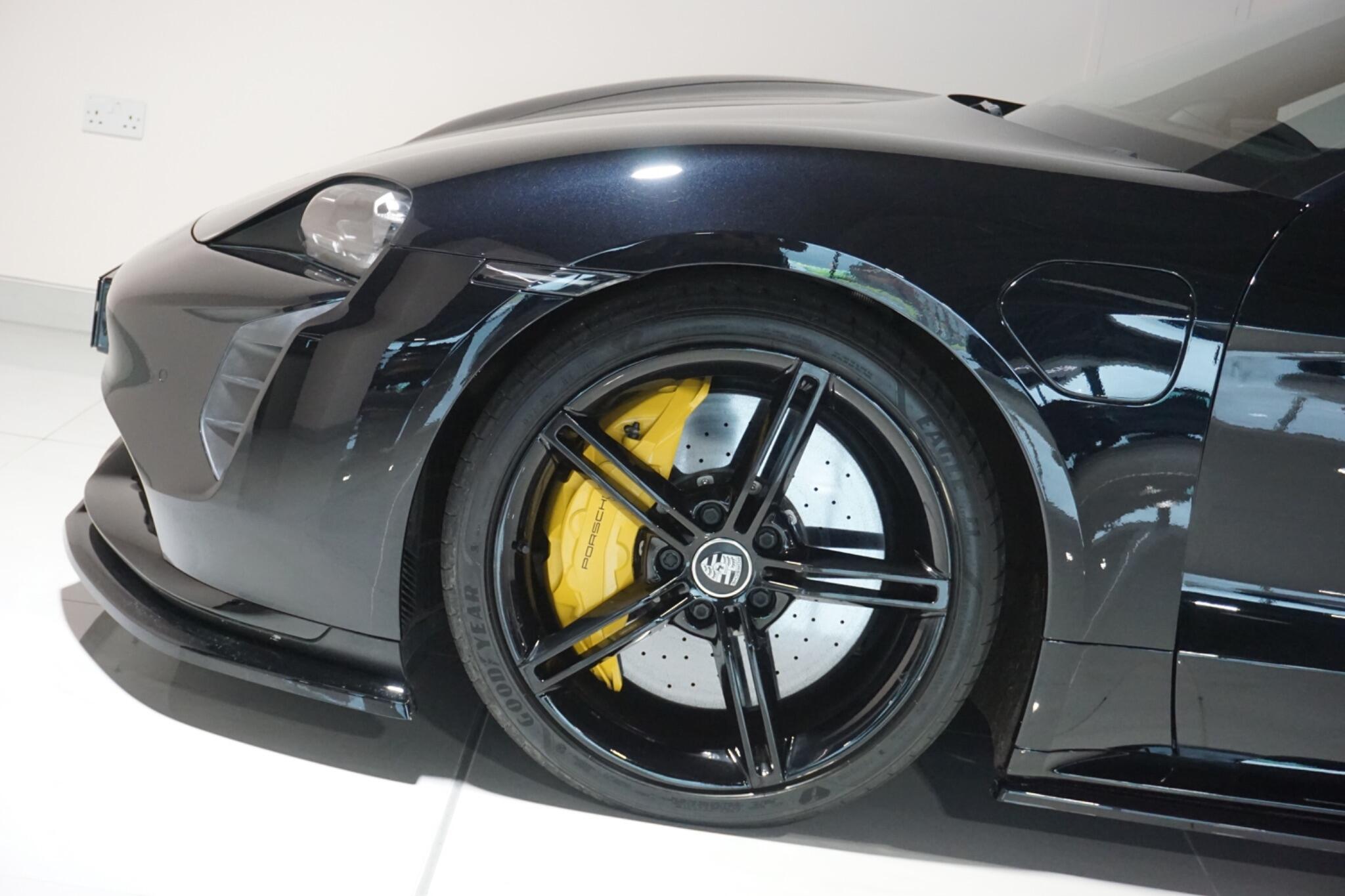 Porsche Taycan Performance Plus 93.4kWh Turbo Saloon 4dr Electric Auto 4WD (680 ps)